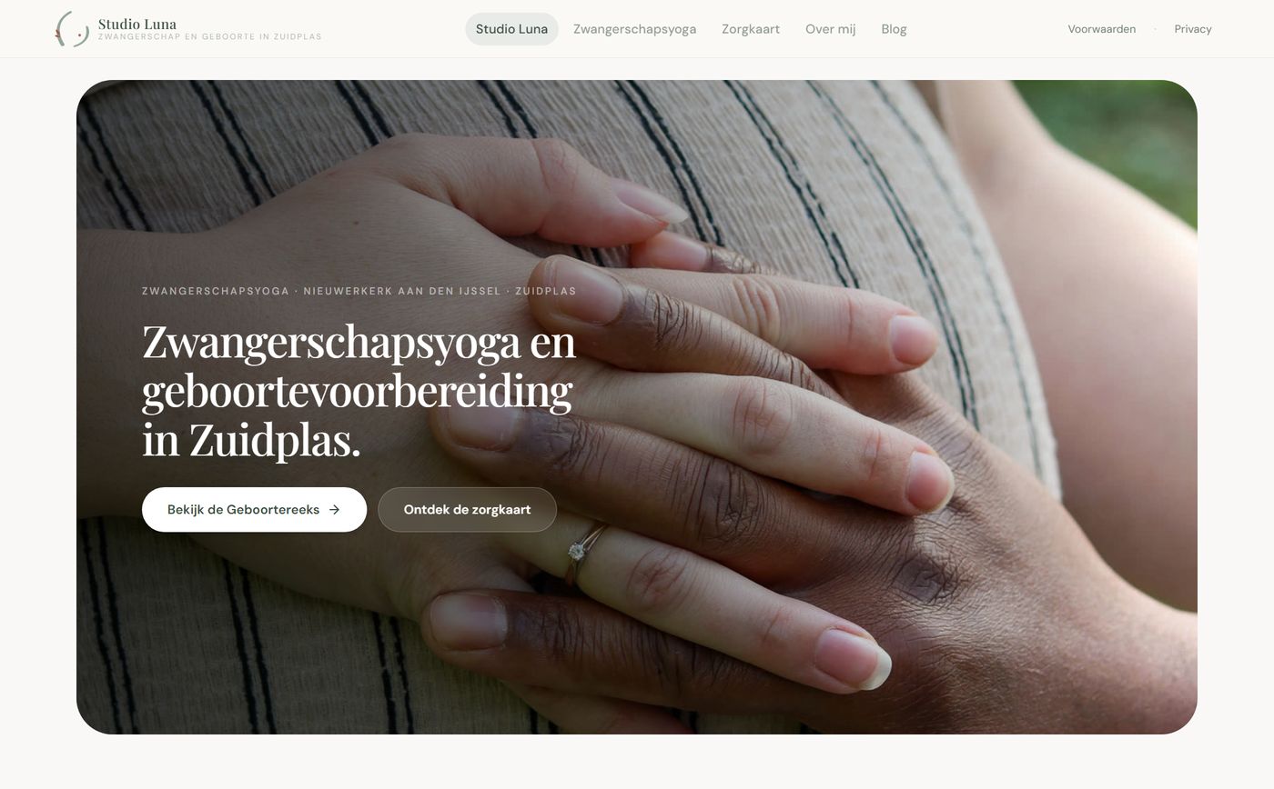 De startpagina van Studio Luna Zuidplas, de studio voor zwangerschapsyoga.